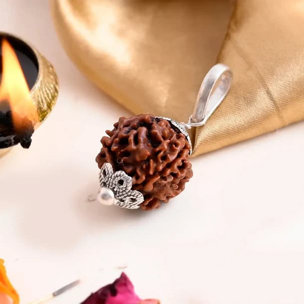 4 Mukhi Nepali Rudraksha - Chaar Mukhi 1