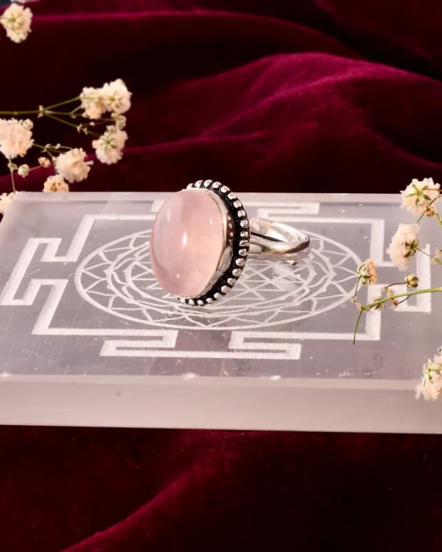 Rose Quartz Ring thumbnail 2